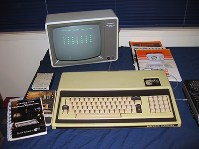 It's ovely!  Now THAT's what a real early '80s computer should look like