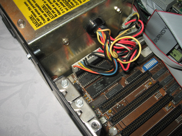 Power connector on the XT motherboard