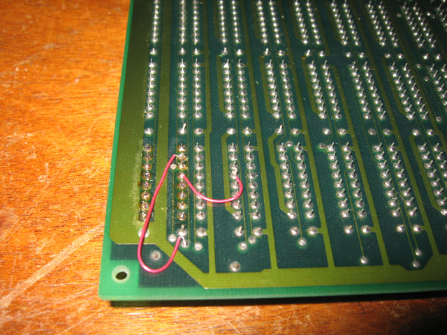 Repairs to damaged tracks in Lisa 2 512k memory board