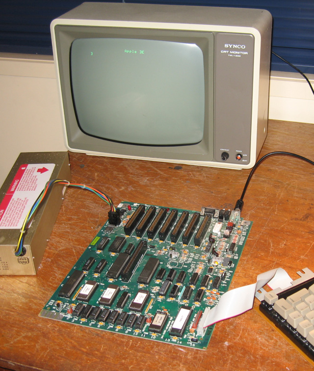 Apple IIe board working