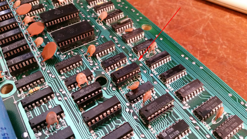 Caps on a Mac SE/30 board