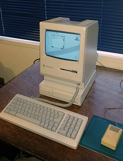 Apple Macintosh Plus